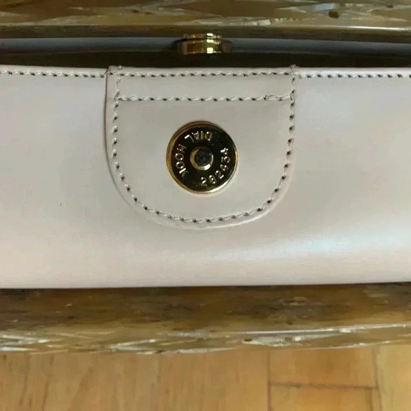 adrienne vittadini structured woven handbag w/horn - Picture 5 of 6